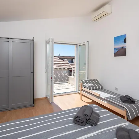 Sunshine Suites Omiš Exterior foto