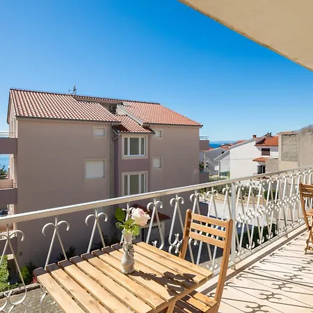 Sunshine Suites Omiš Exterior foto